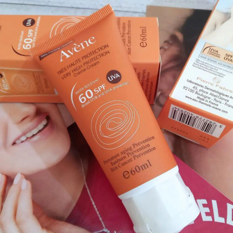 کرم ضد آفتاب اون رنگی SPF 60 حجم 60 میل