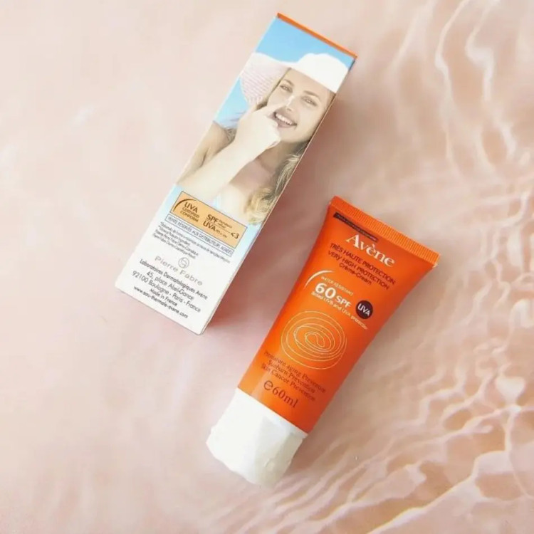 کرم ضد آفتاب اون رنگی SPF 60 حجم 60 میل مدل تیوپی