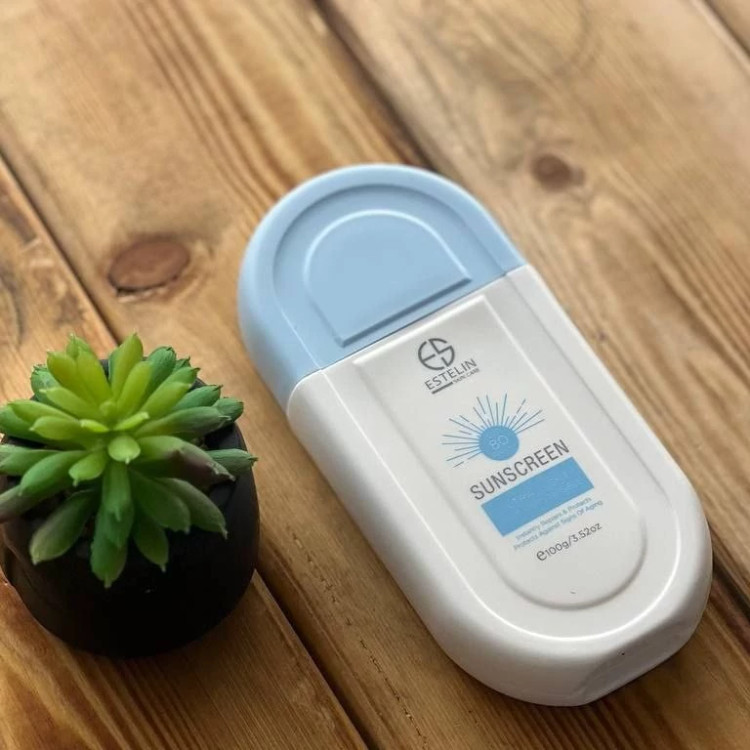 کرم ضدآفتاب بی رنگ استلین ultra light spf80 حجم 100 گرم