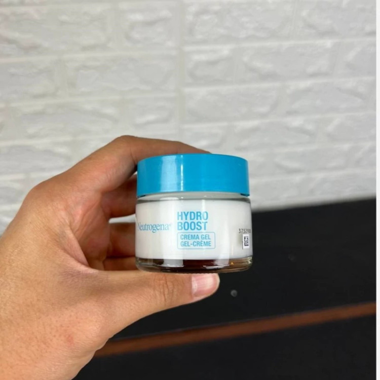 ژل کرم آبرسان نوتروژینا سری هیدروبوست Hydroboost