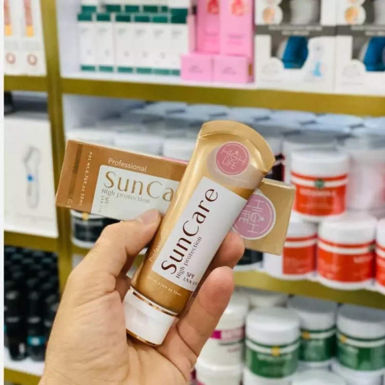 کرم ضد آفتاب هایلایف SPF 50